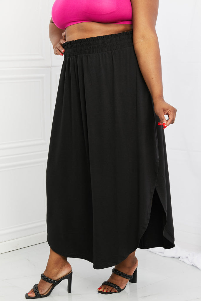 Zenana It's My Time Full Size Side Scoop Scrunch Skirt in Black |SFB
