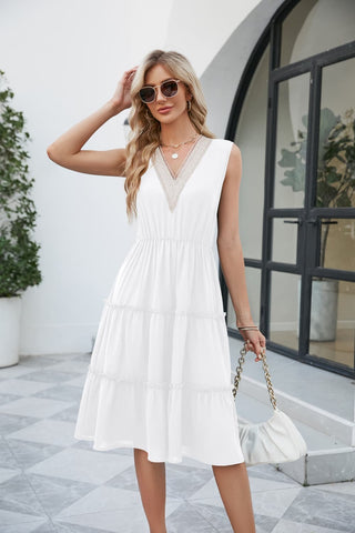 Contrast V-Neck Sleeveless Tiered Dress