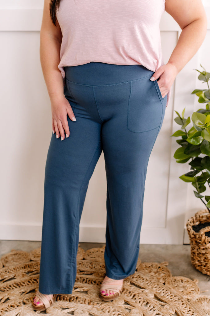 2.5 Straight Casual Yoga Pants In Code Blue