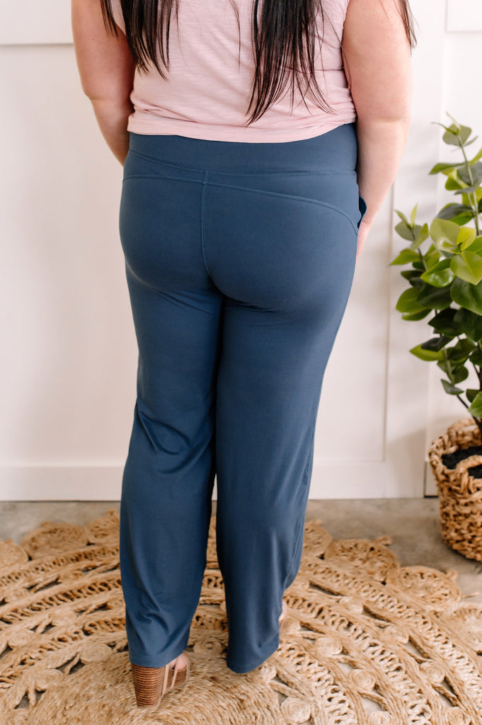 2.5 Straight Casual Yoga Pants In Code Blue