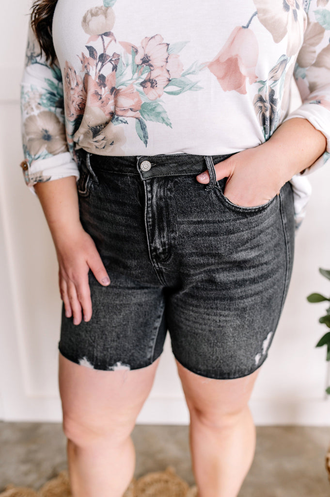 2.5 High Waisted Rigid Front Shorts By Judy Blue Jeans In Washed Black